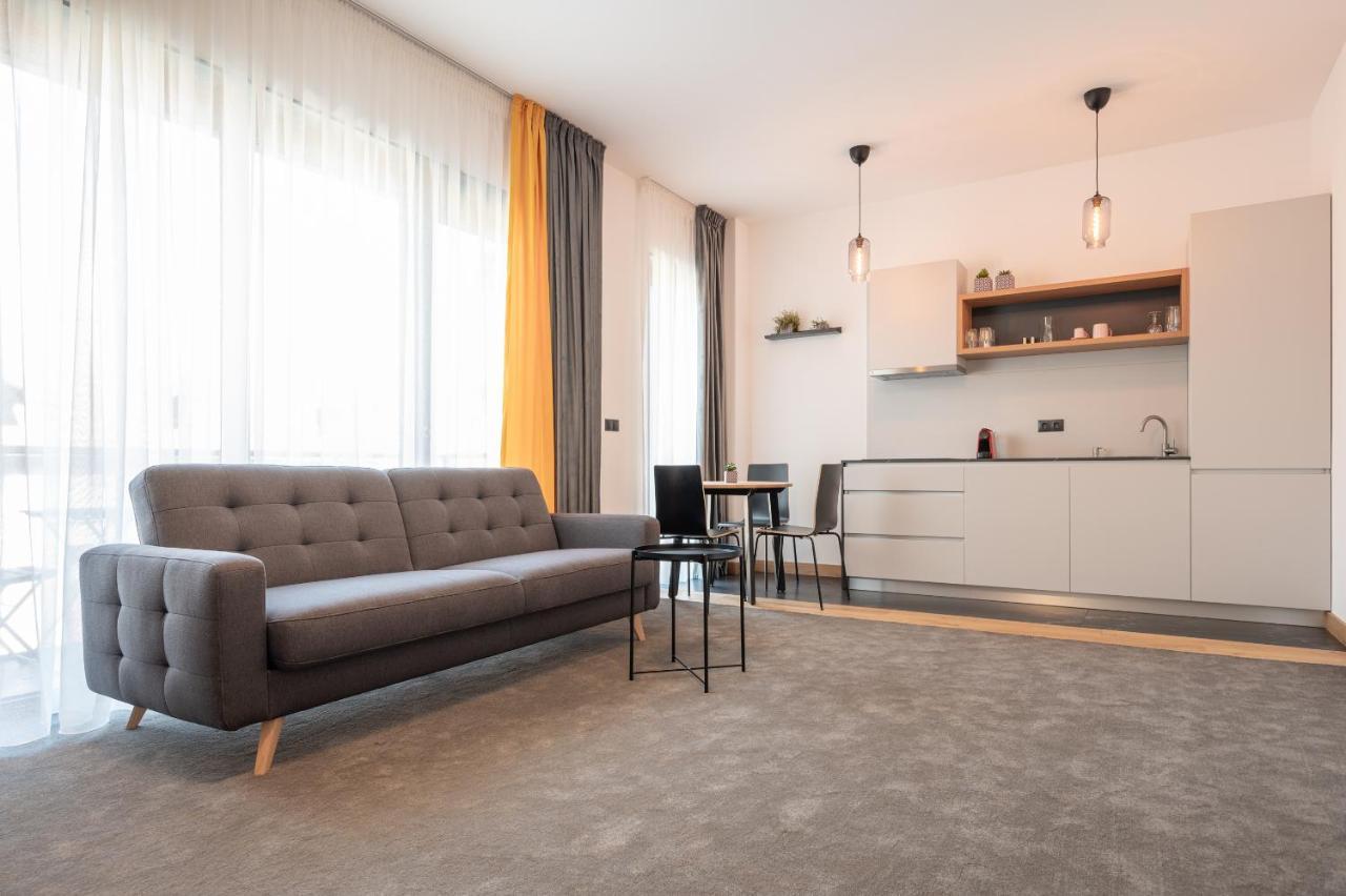 Calvin Aparthotel Oradea Eksteriør bilde