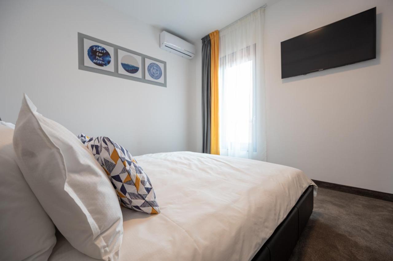 Calvin Aparthotel Oradea Eksteriør bilde