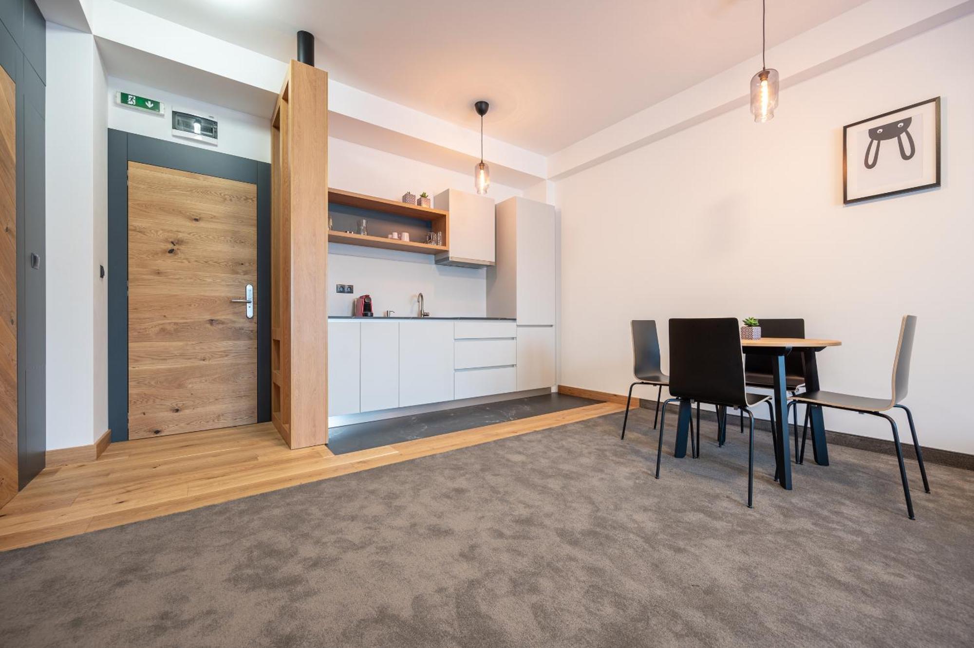 Calvin Aparthotel Oradea Rom bilde